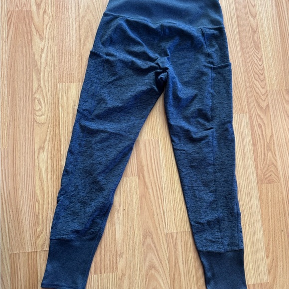 Kirkland Signature Women's Leggings - Green, Pink, and Blue - Picture 5 of 7